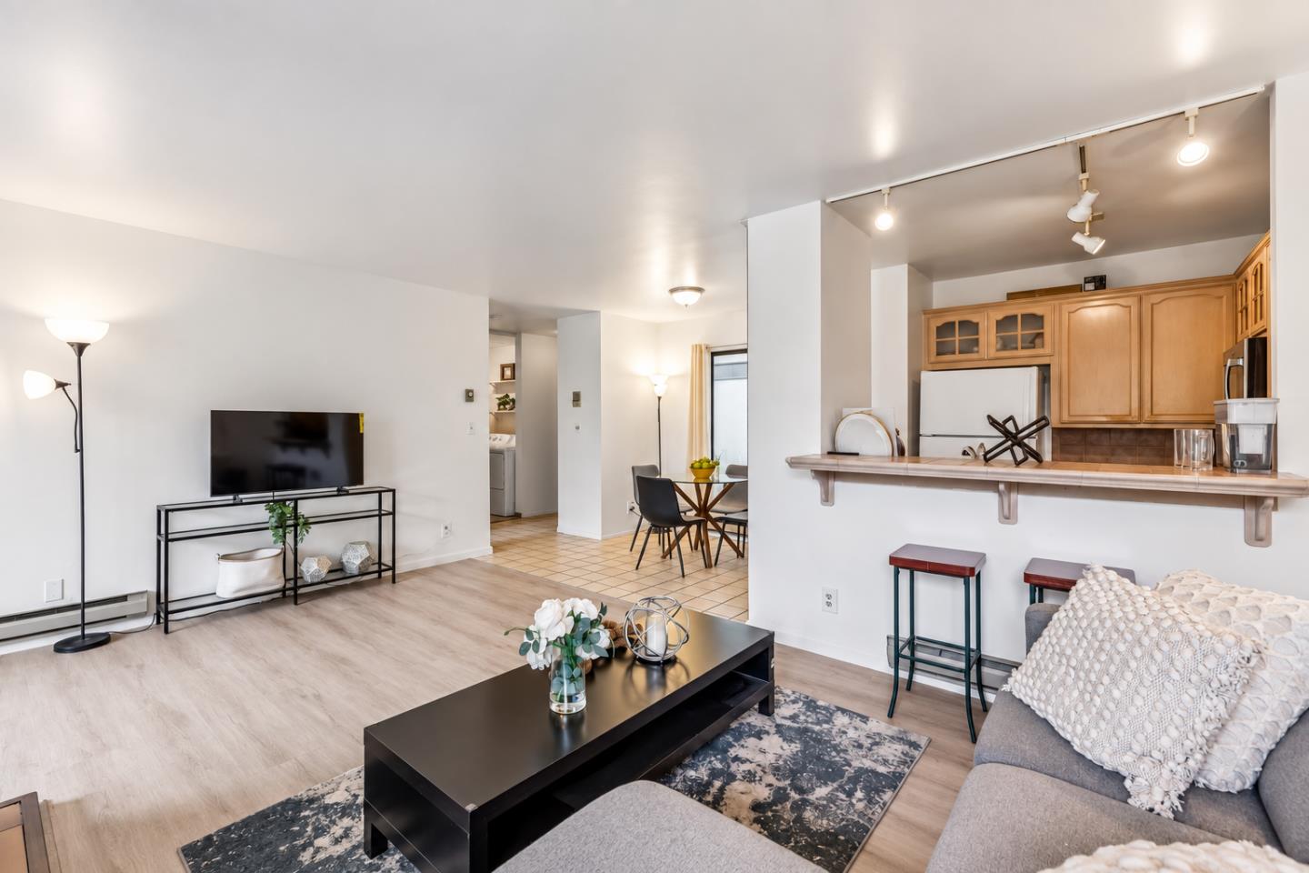 425 Anchor Road, Unit 104 San Mateo, CA 94404 - Photo 4 of 47 Gallery Image 4
