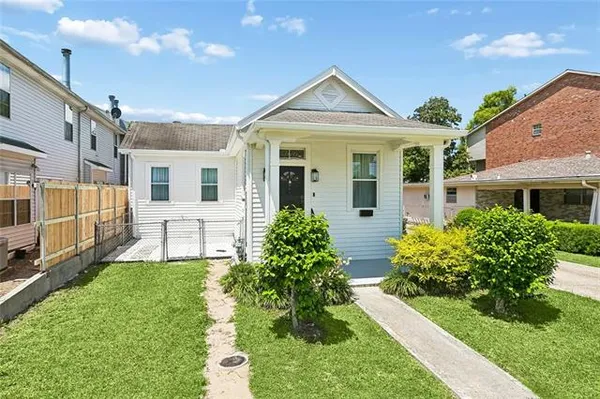 $2,650 | 306 Nursery Avenue, Metairie, LA 70005