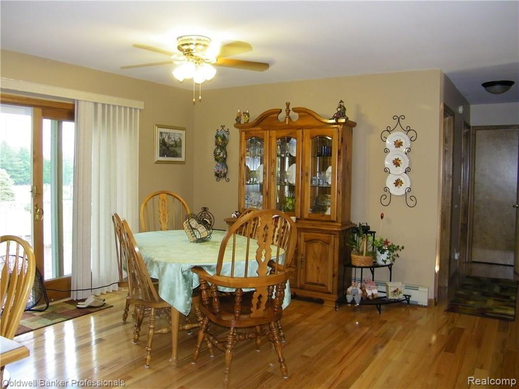 5938 Old State Road North Branch, MI 48461 - Photo 6 of 31 100_3787.jpg