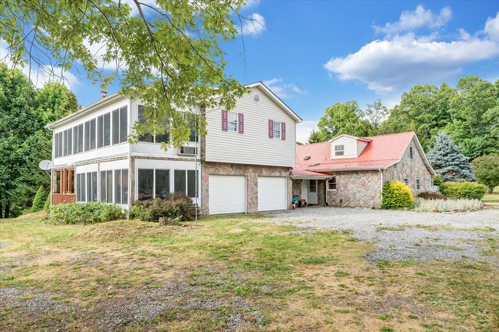 885 North Hazel Mountain Road Dante, VA 24237 - Photo 12 of 74 Gallery Image 12