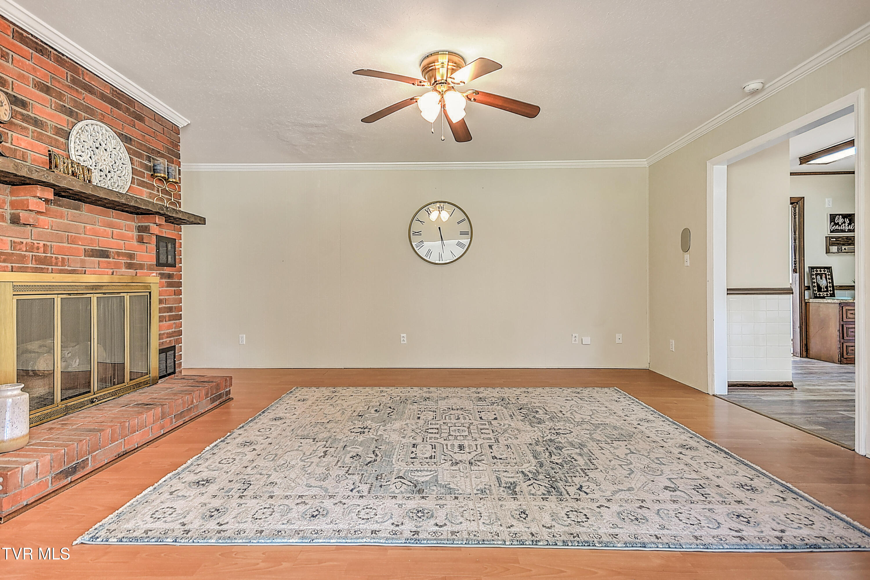 646 Meadow View Road Bristol, TN 37620 - Photo 23 of 53 646 Meadowview RE-27
