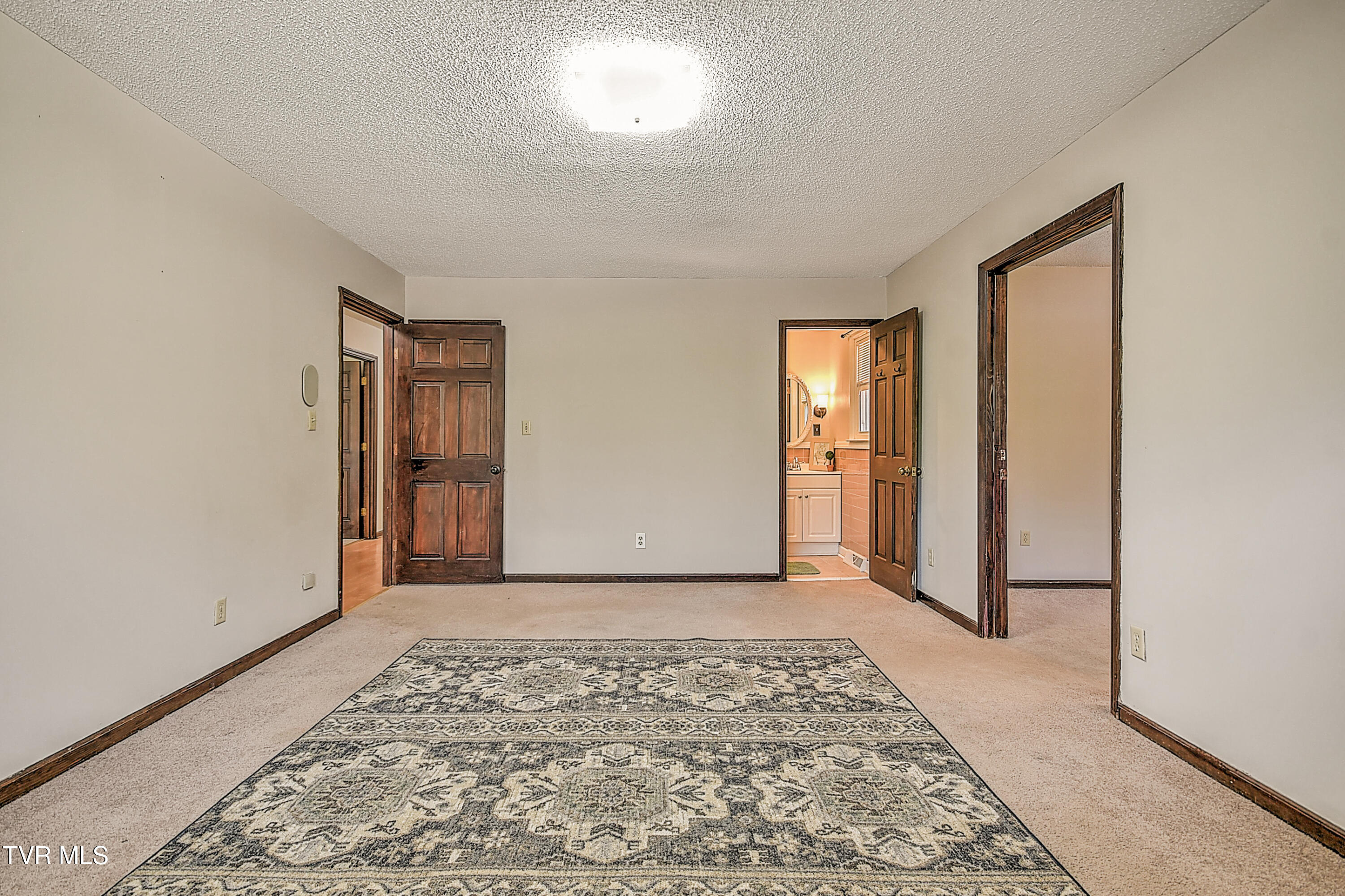 646 Meadow View Road Bristol, TN 37620 - Photo 41 of 53 646 Meadowview RE-45