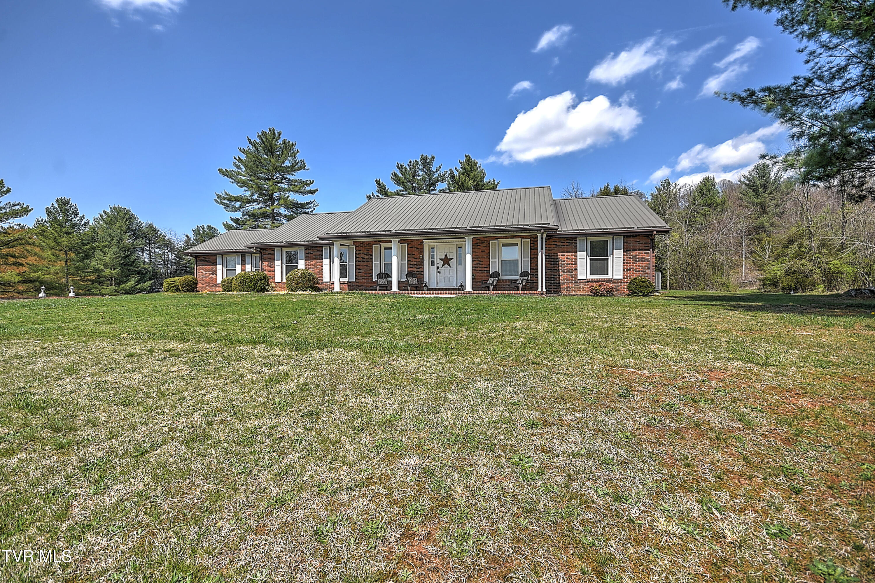 646 Meadow View Road Bristol, TN 37620 - Photo 53 of 53 646 Meadowview RE-5