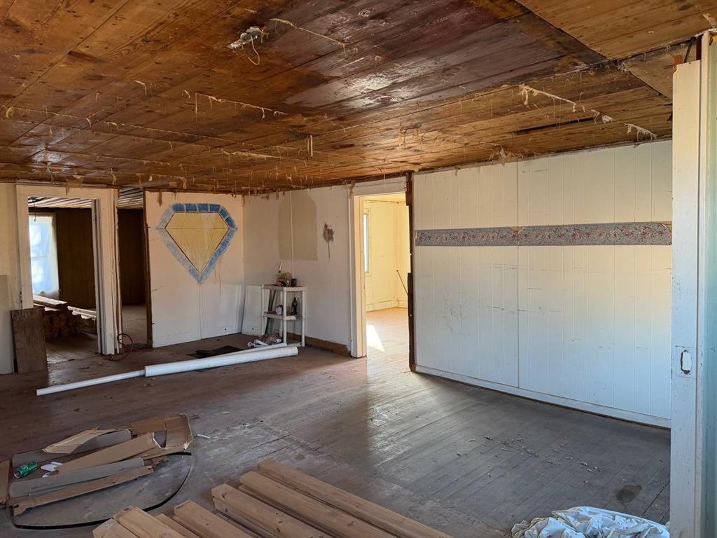 812 Tennessee Street Graham, TX 76450 - Photo 18 of 21 a view of a room with gym equipment