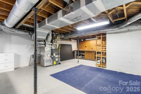 a view of a garage