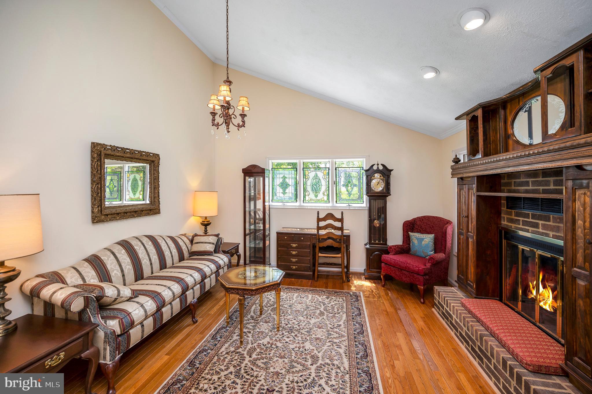 102 Flat Run Locust Grove, VA 22508 - Photo 7 of 60 Living room/flex room w/ vaulted ceilings