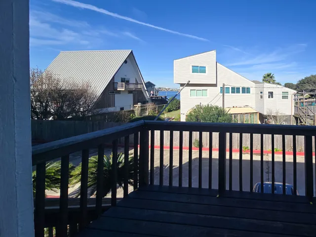 $2,300 | 3100 75th Street, Unit 11, Galveston, TX 77551