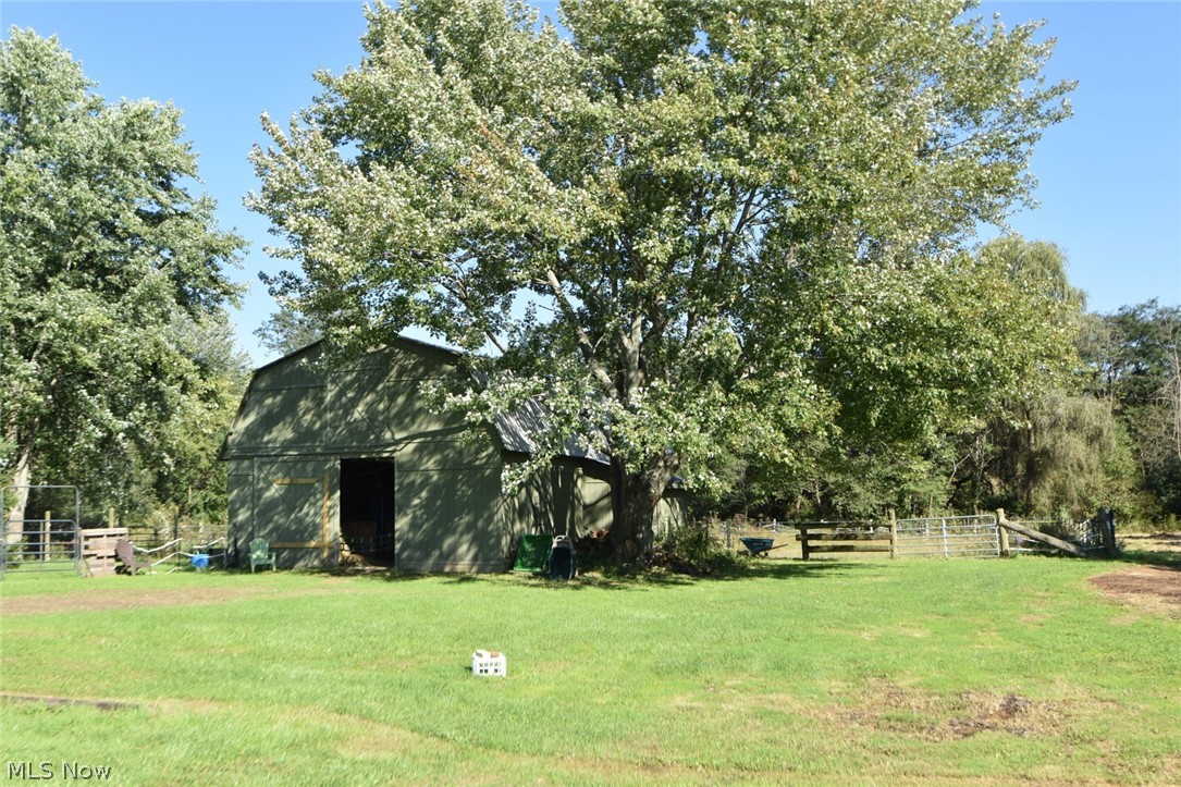 5977 Stow Road Hudson, OH 44236 - Photo 6 of 7 Gallery Image 6