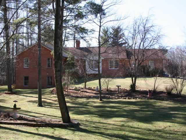 5090 Dan Robin Road Salem, VA 24153 - Photo 3 of 6 Front of Home