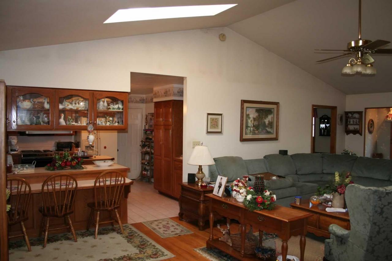 5090 Dan Robin Road Salem, VA 24153 - Photo 6 of 6 Family Room