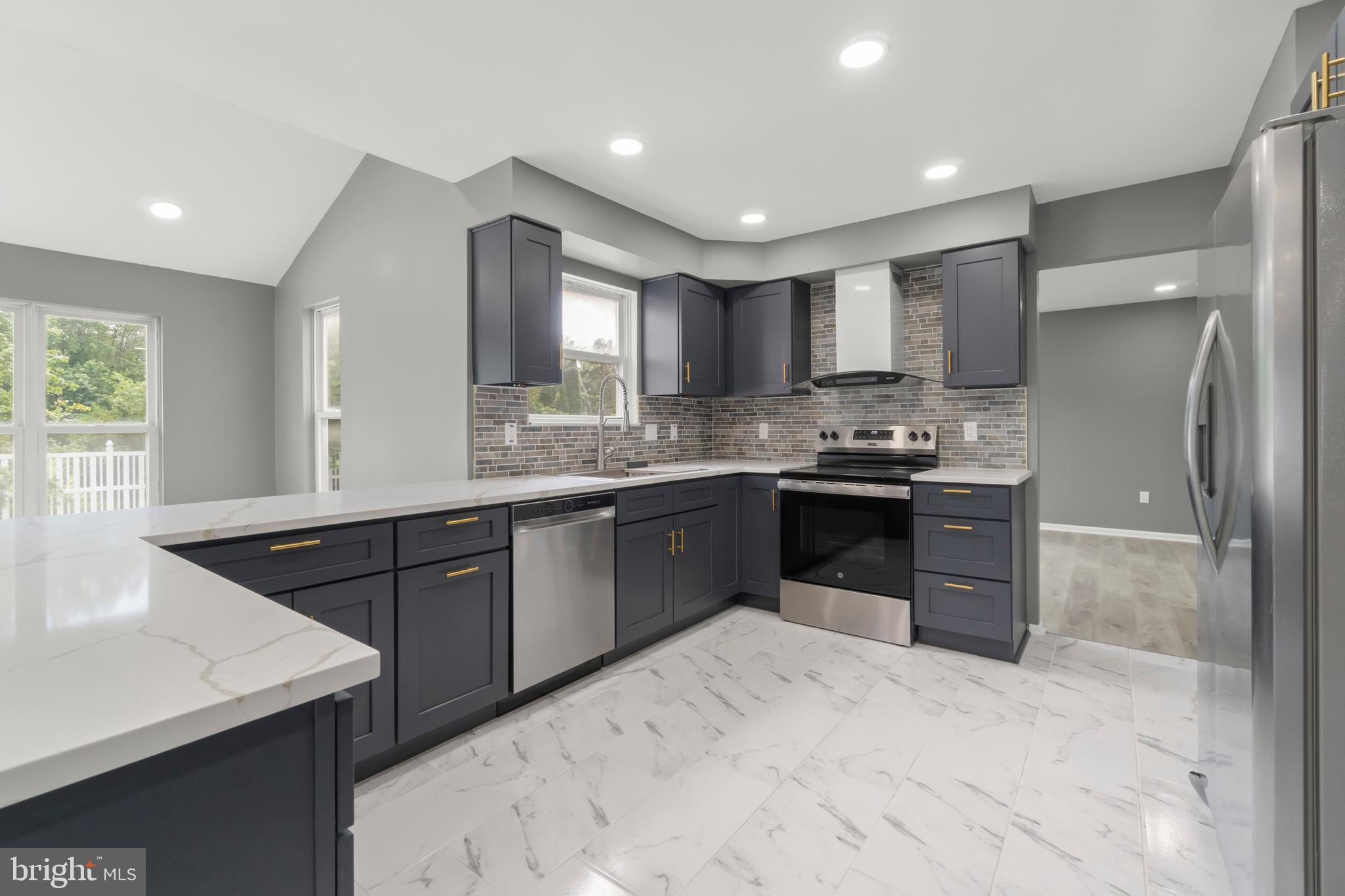 105 Rabbit Run Road Sewell, NJ 08080 - Photo 11 of 46