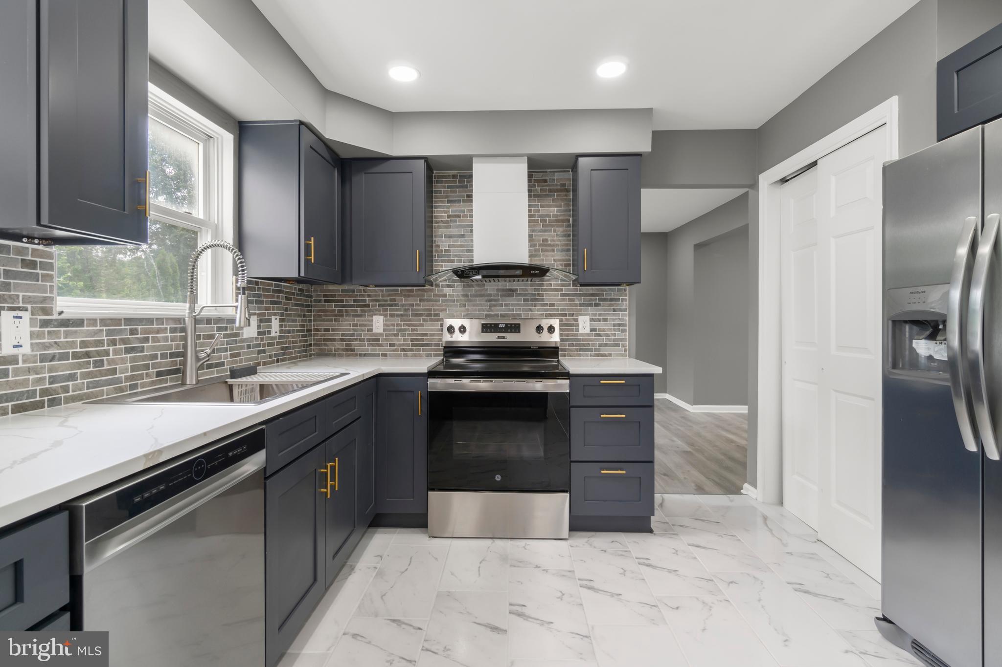 105 Rabbit Run Road Sewell, NJ 08080 - Photo 13 of 46