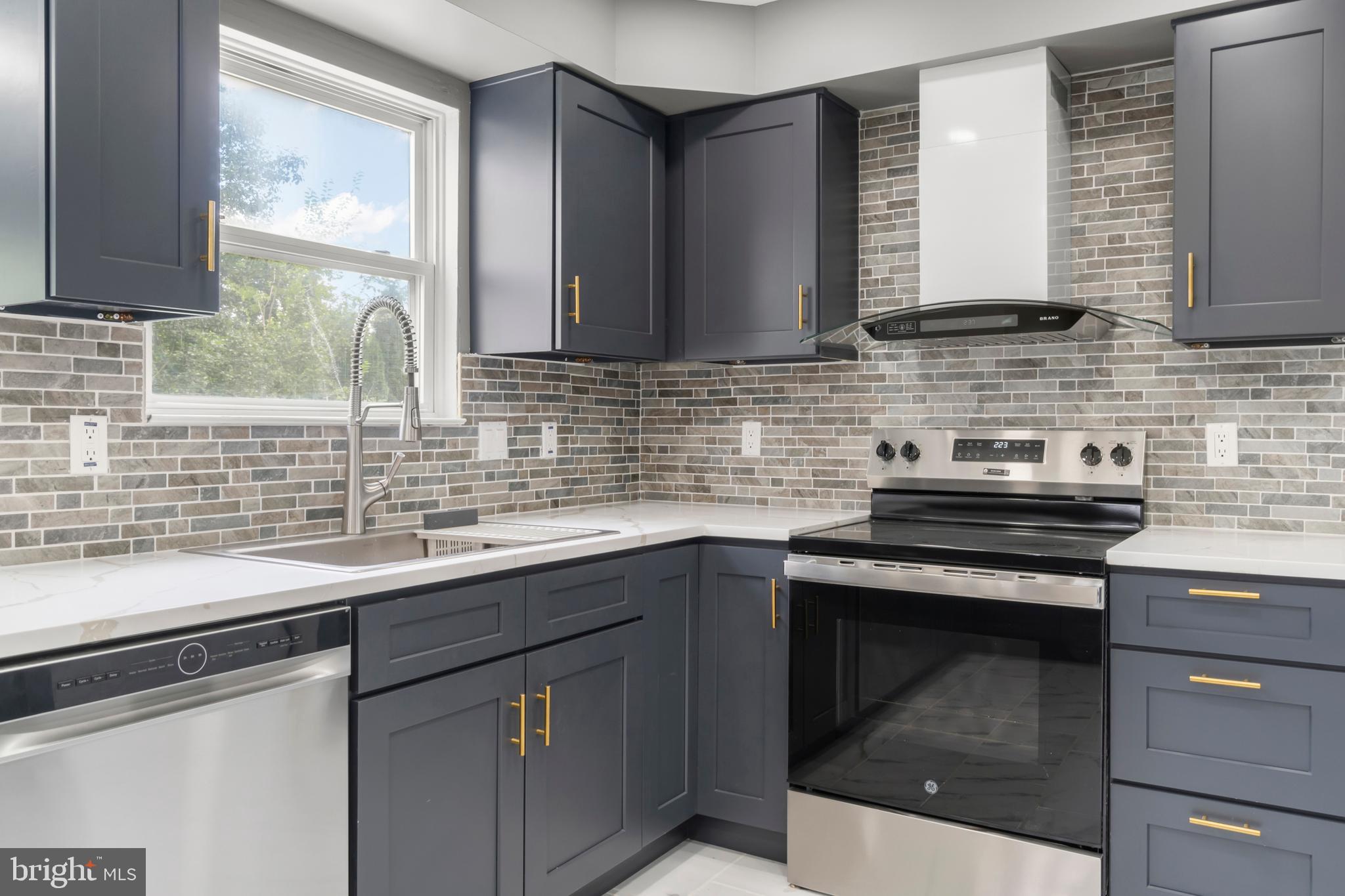 105 Rabbit Run Road Sewell, NJ 08080 - Photo 14 of 46