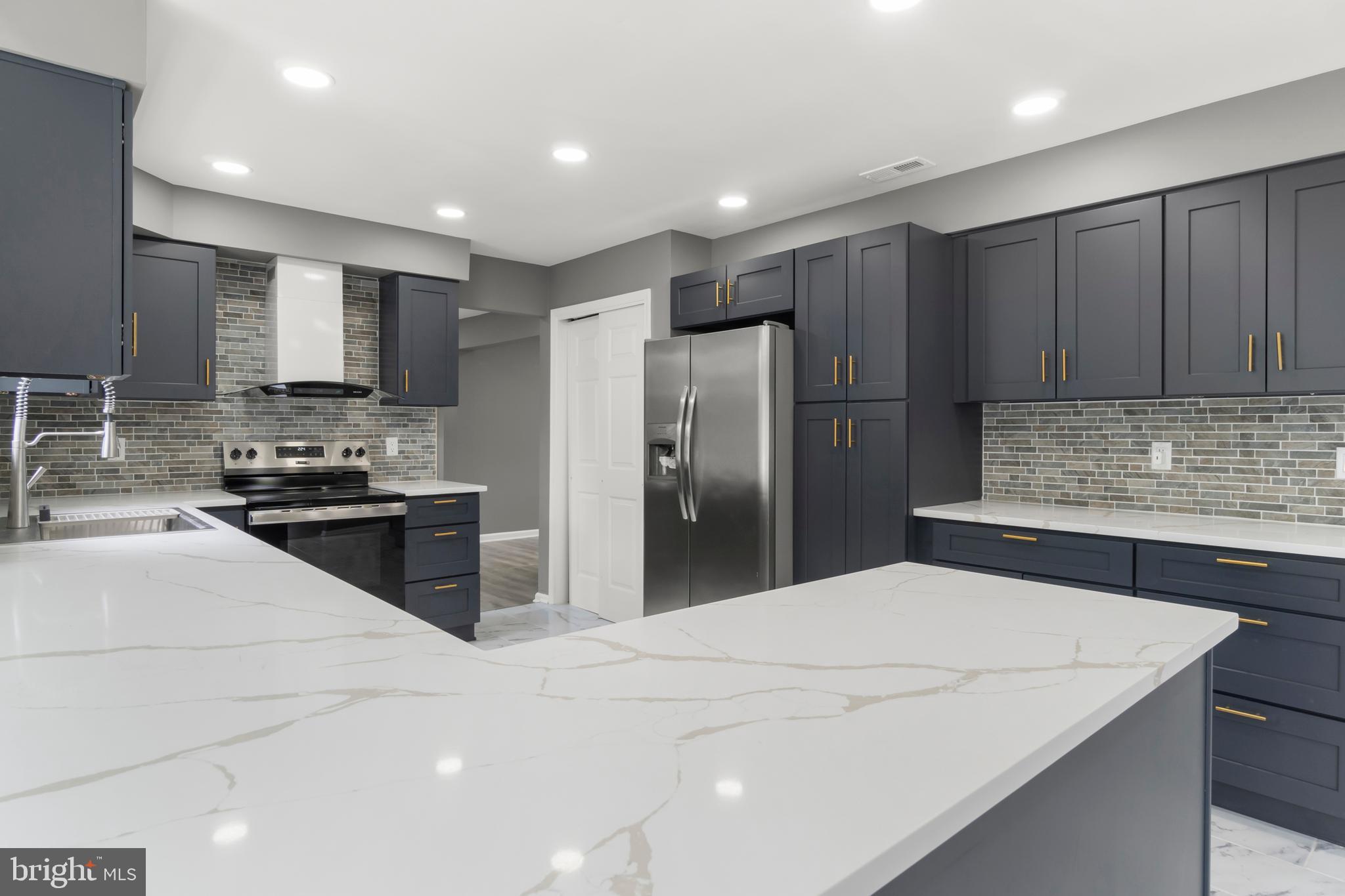 105 Rabbit Run Road Sewell, NJ 08080 - Photo 15 of 46