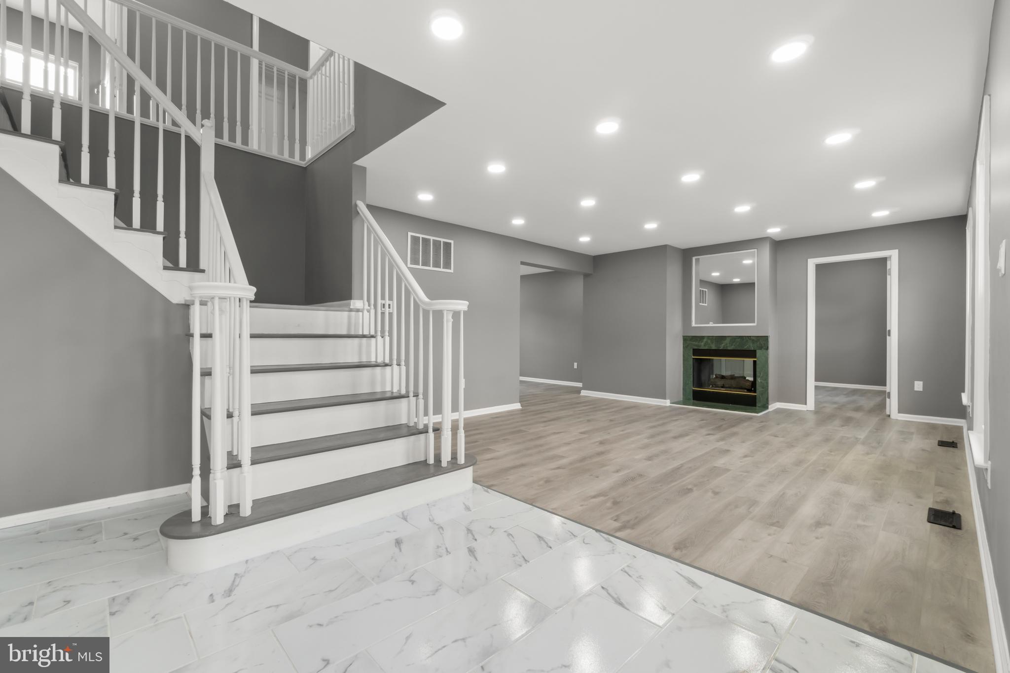 105 Rabbit Run Road Sewell, NJ 08080 - Photo 4 of 46