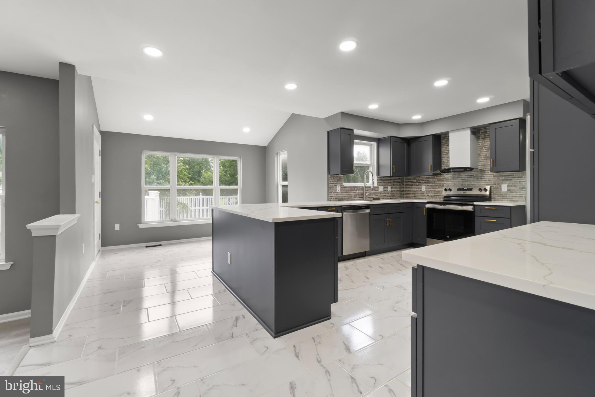 105 Rabbit Run Road Sewell, NJ 08080 - Photo 10 of 46