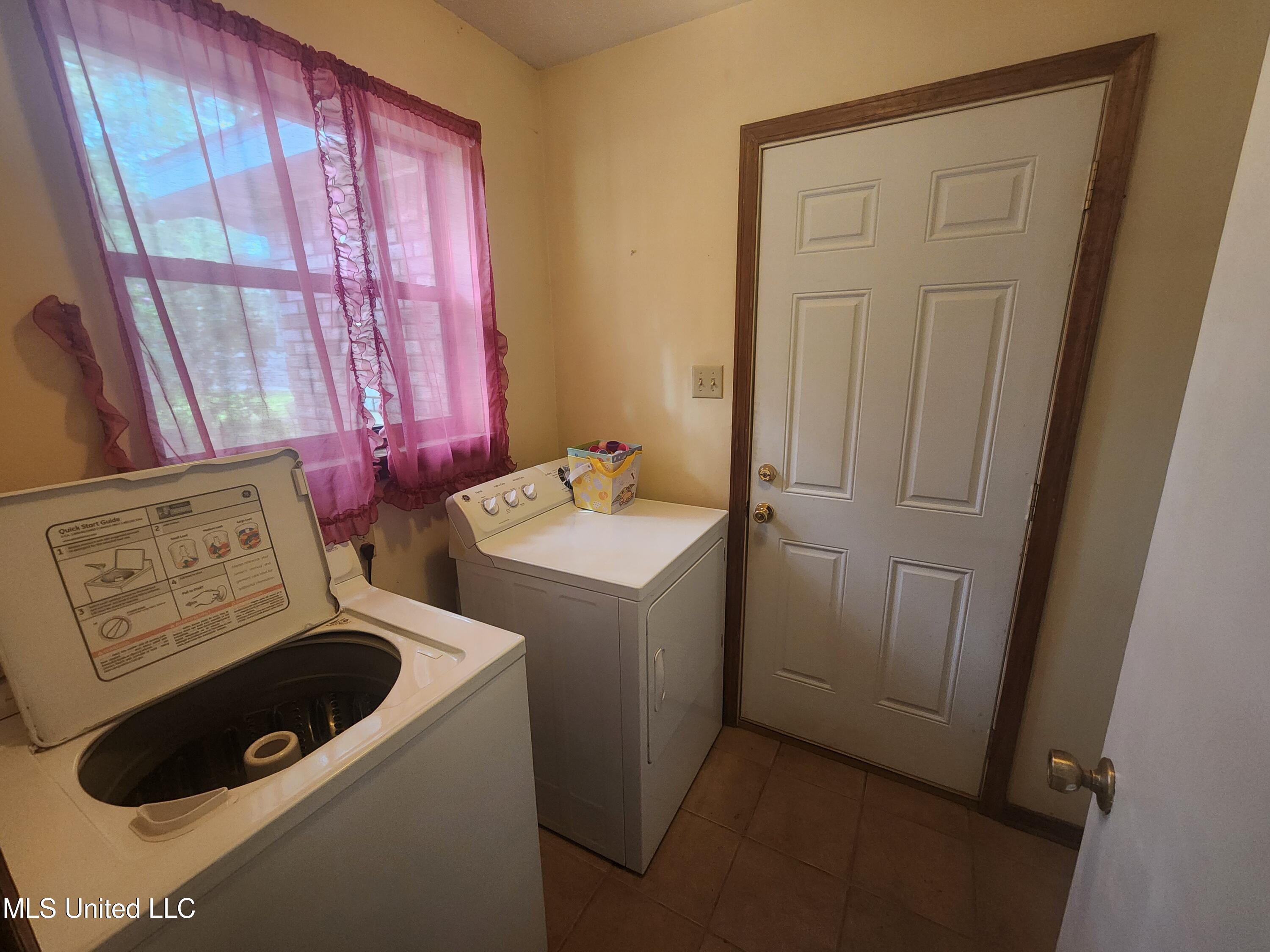 13349 Lorraine Road Biloxi, MS 39532 - Photo 14 of 17 20240531_153629