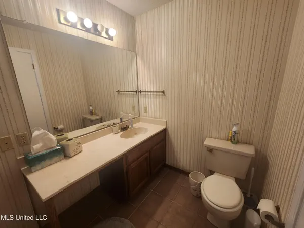 $1,975 | 13349 Lorraine Road, Biloxi, MS 39532
