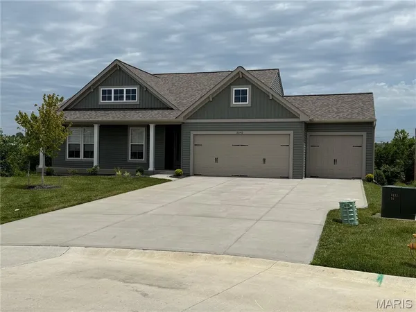 $379,900 | 2040 Central Park Drive, Troy, MO 63379