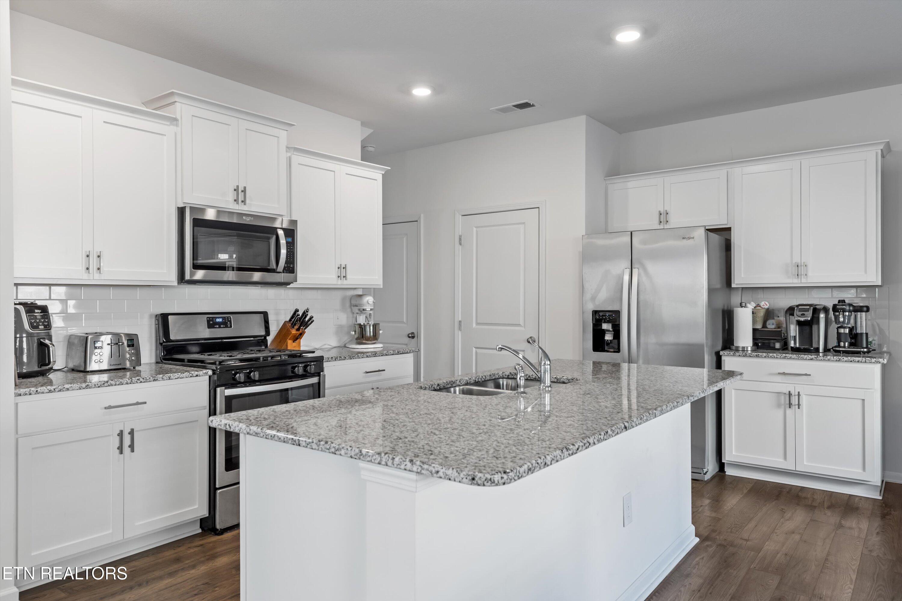 112 Derailleur Street Oak Ridge, TN 37830 - Photo 8 of 18 Kitchen