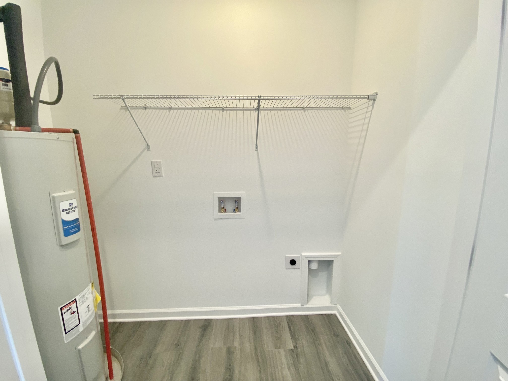 1289 Bluebird Road, Unit 1289 Lebanon, TN 37087 - Photo 19 of 21 Laundry room area