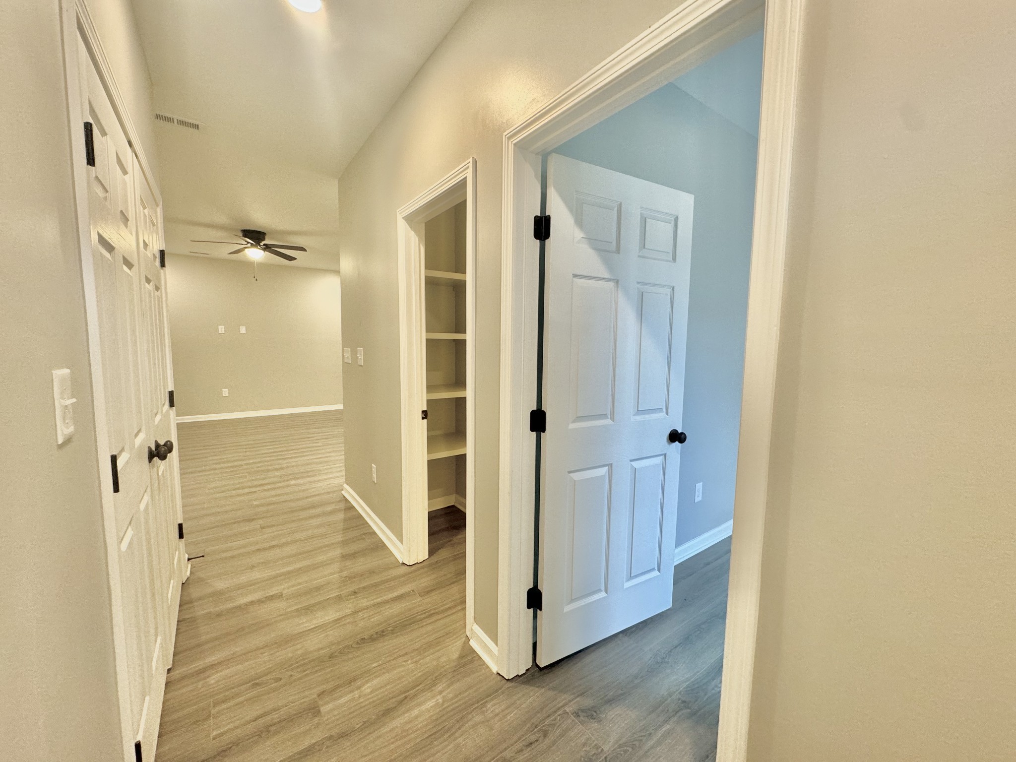 1289 Bluebird Road, Unit 1289 Lebanon, TN 37087 - Photo 5 of 21 entry hallway