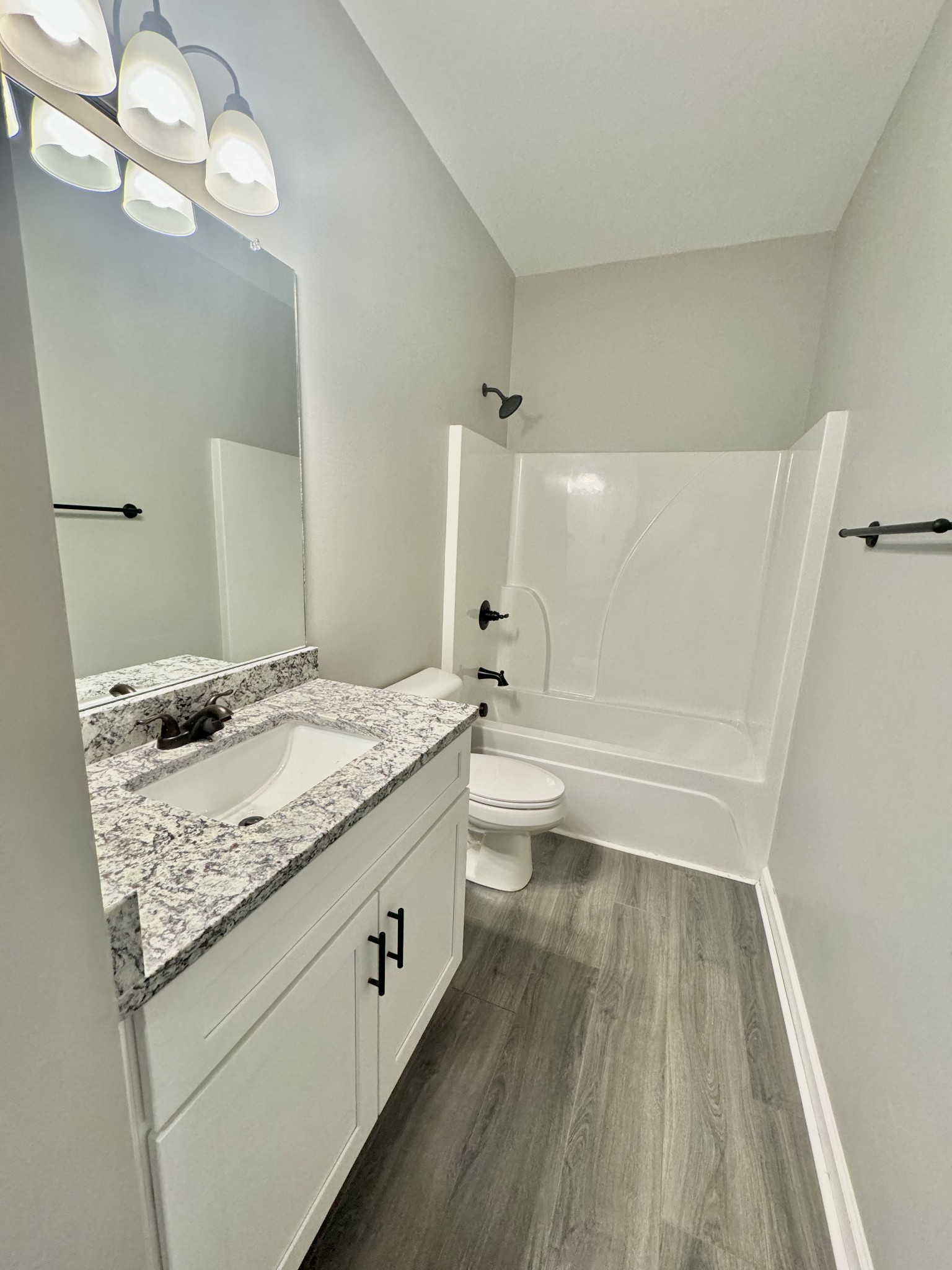 1289 Bluebird Road, Unit 1289 Lebanon, TN 37087 - Photo 8 of 21 Hall bathroom