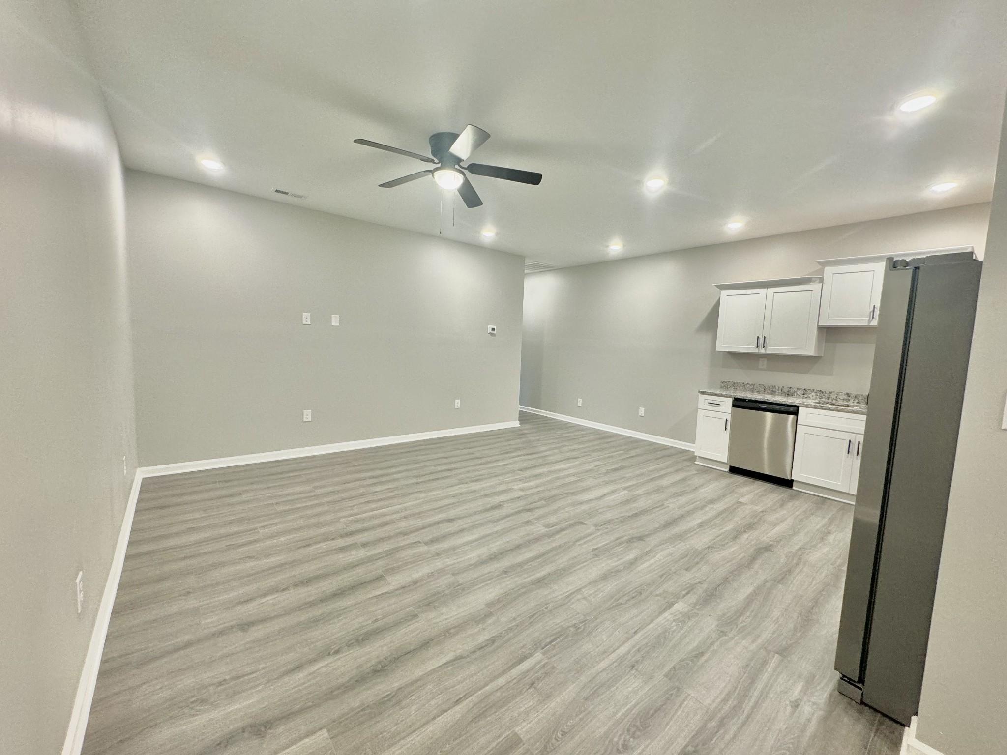 1289 Bluebird Road, Unit 1289 Lebanon, TN 37087 - Photo 9 of 21 Living room/kitchen