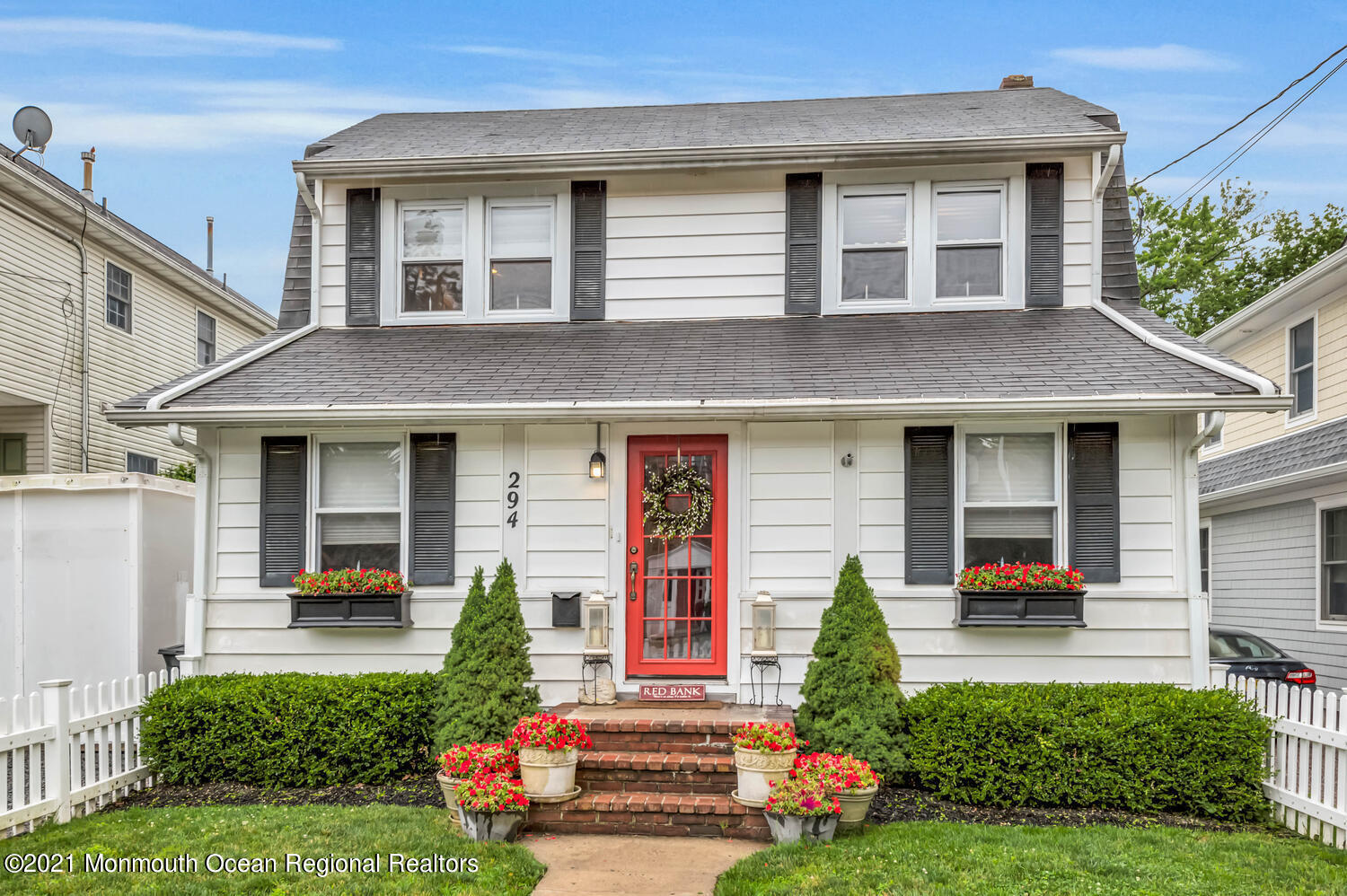 294 Spring Street Red Bank, NJ 07701 - Photo 2 of 21 a front view of a house with lots of trees and livingroom
