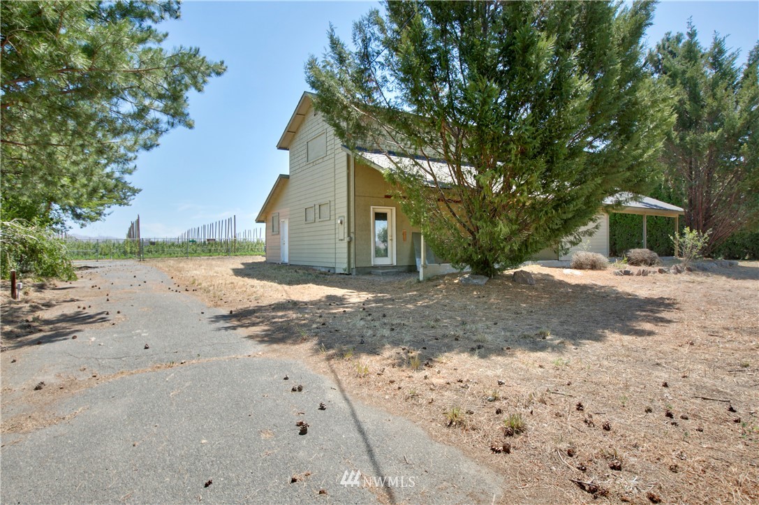 5220 Norman Road Yakima, WA 98901 - Photo 8 of 27 Gallery Image 8
