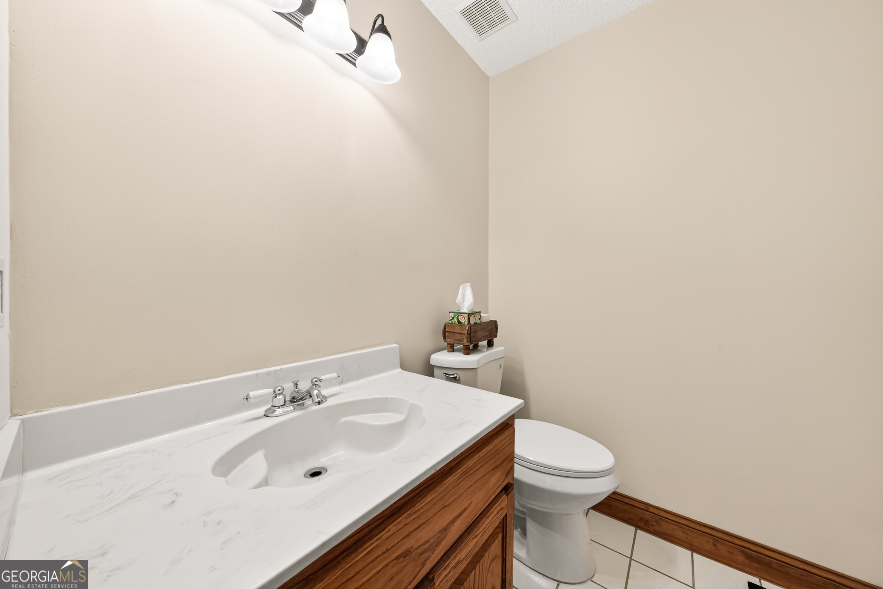 1933 Highway 101 Dallas, GA 30157 - Photo 21 of 40 One of Two Full Bathrooms upstairs