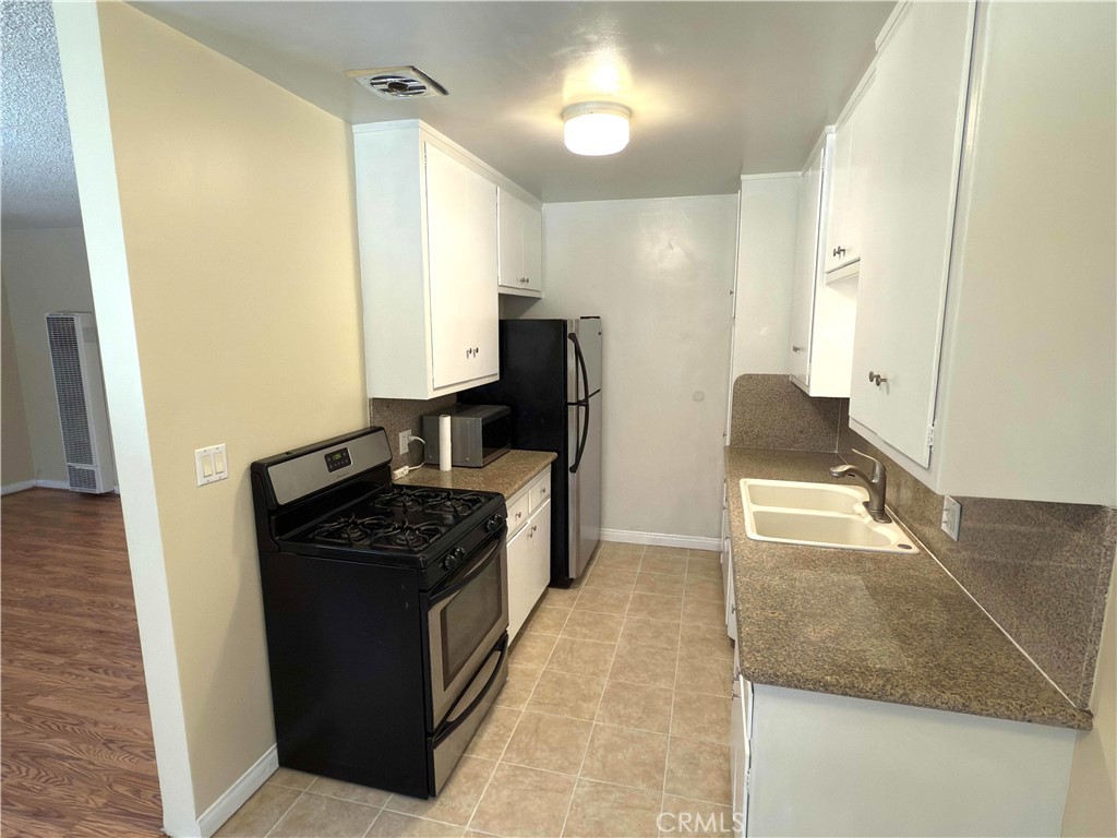 1325 East 7th Street, Unit 2 Long Beach, CA 90813 - Photo 5 of 15