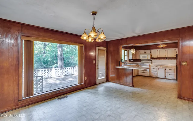 $40,000 | 415 Sylvan Trail, Jackson, MS 39209