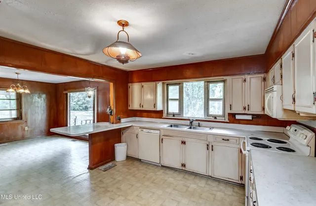 $40,000 | 415 Sylvan Trail, Jackson, MS 39209