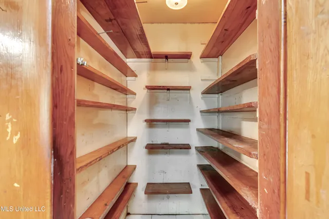 $40,000 | 415 Sylvan Trail, Jackson, MS 39209