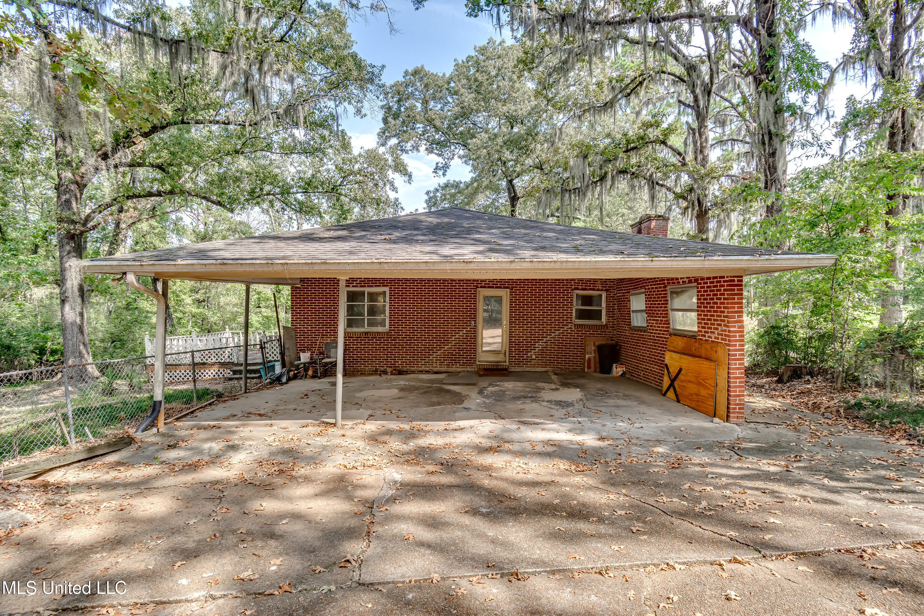 415 Sylvan Trail Jackson, MS 39209 - Photo 58 of 74 carport