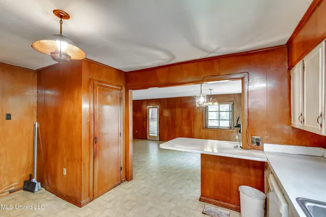 $40,000 | 415 Sylvan Trail, Jackson, MS 39209