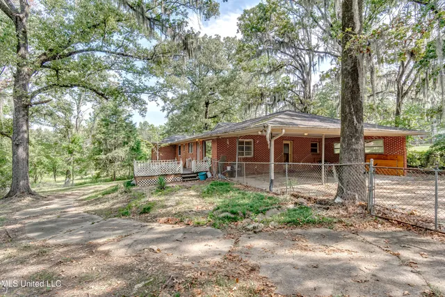 $40,000 | 415 Sylvan Trail, Jackson, MS 39209