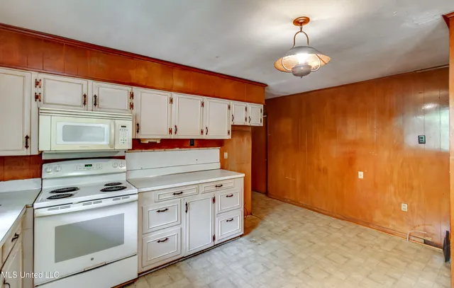 $40,000 | 415 Sylvan Trail, Jackson, MS 39209