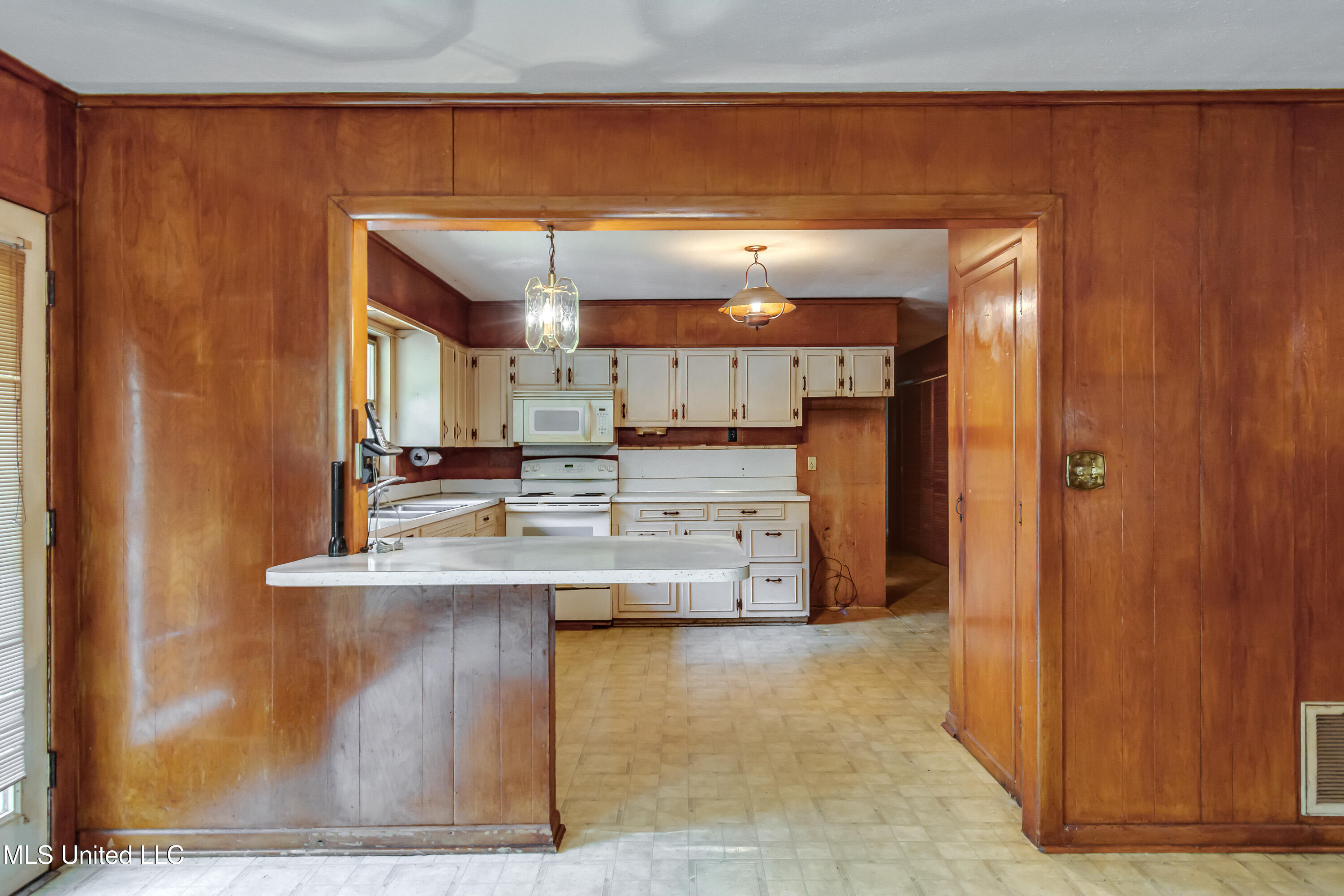 415 Sylvan Trail Jackson, MS 39209 - Photo 9 of 74 Kitchen