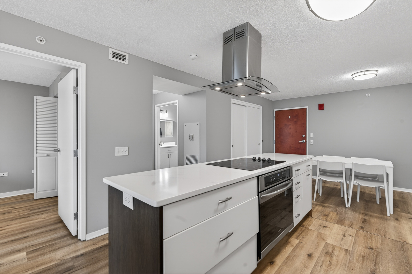 800 Elgin Road, Unit 1215 Evanston, IL 60201 - Photo 5 of 19