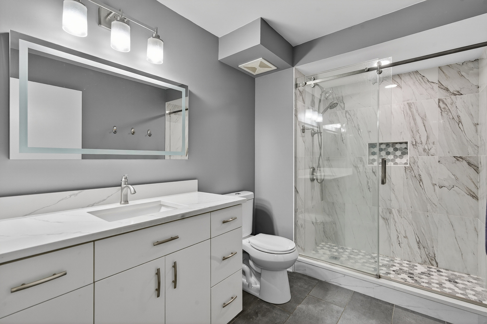 800 Elgin Road, Unit 1215 Evanston, IL 60201 - Photo 8 of 19