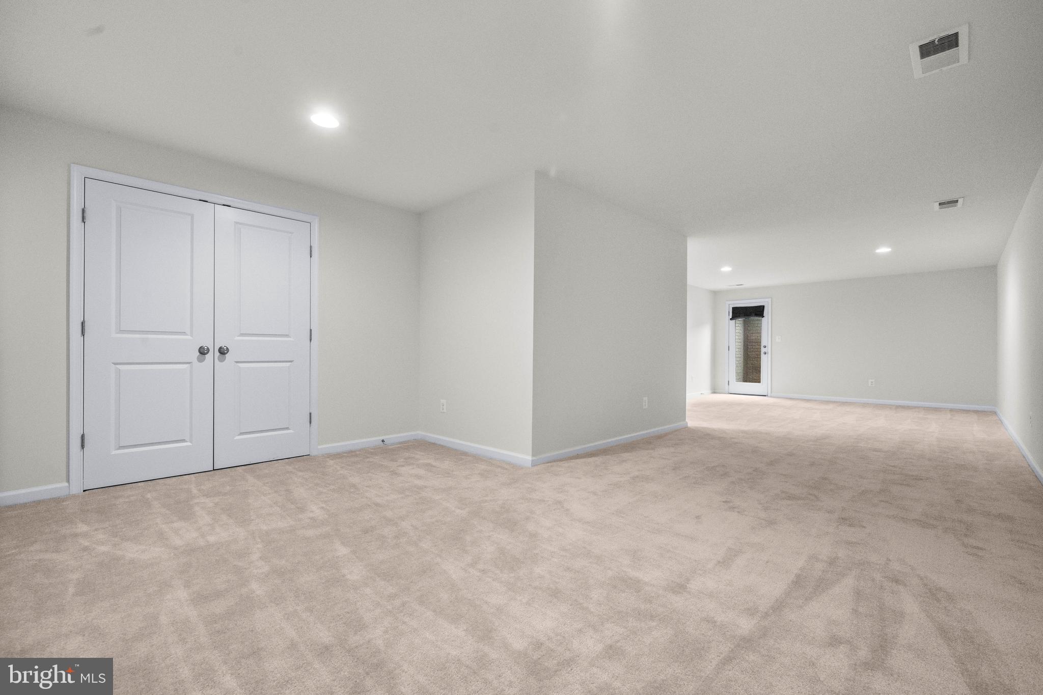 9516 Kimbleton Hall Loop Manassas Park, VA 20111 - Photo 34 of 51 a view of an empty room