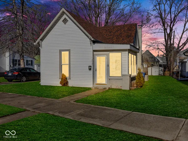 $1,350 | 252 West South Street, Shelbyville, IN 46176