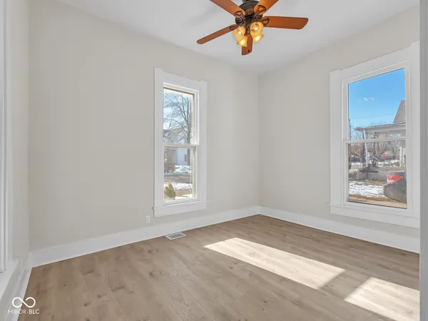 $1,350 | 252 West South Street, Shelbyville, IN 46176