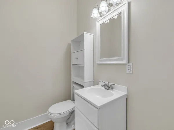 $1,350 | 252 West South Street, Shelbyville, IN 46176