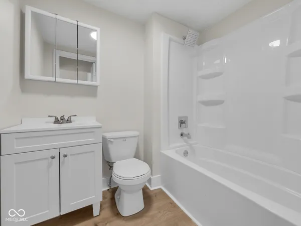 $1,350 | 252 West South Street, Shelbyville, IN 46176