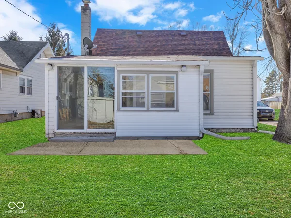 $1,350 | 252 West South Street, Shelbyville, IN 46176