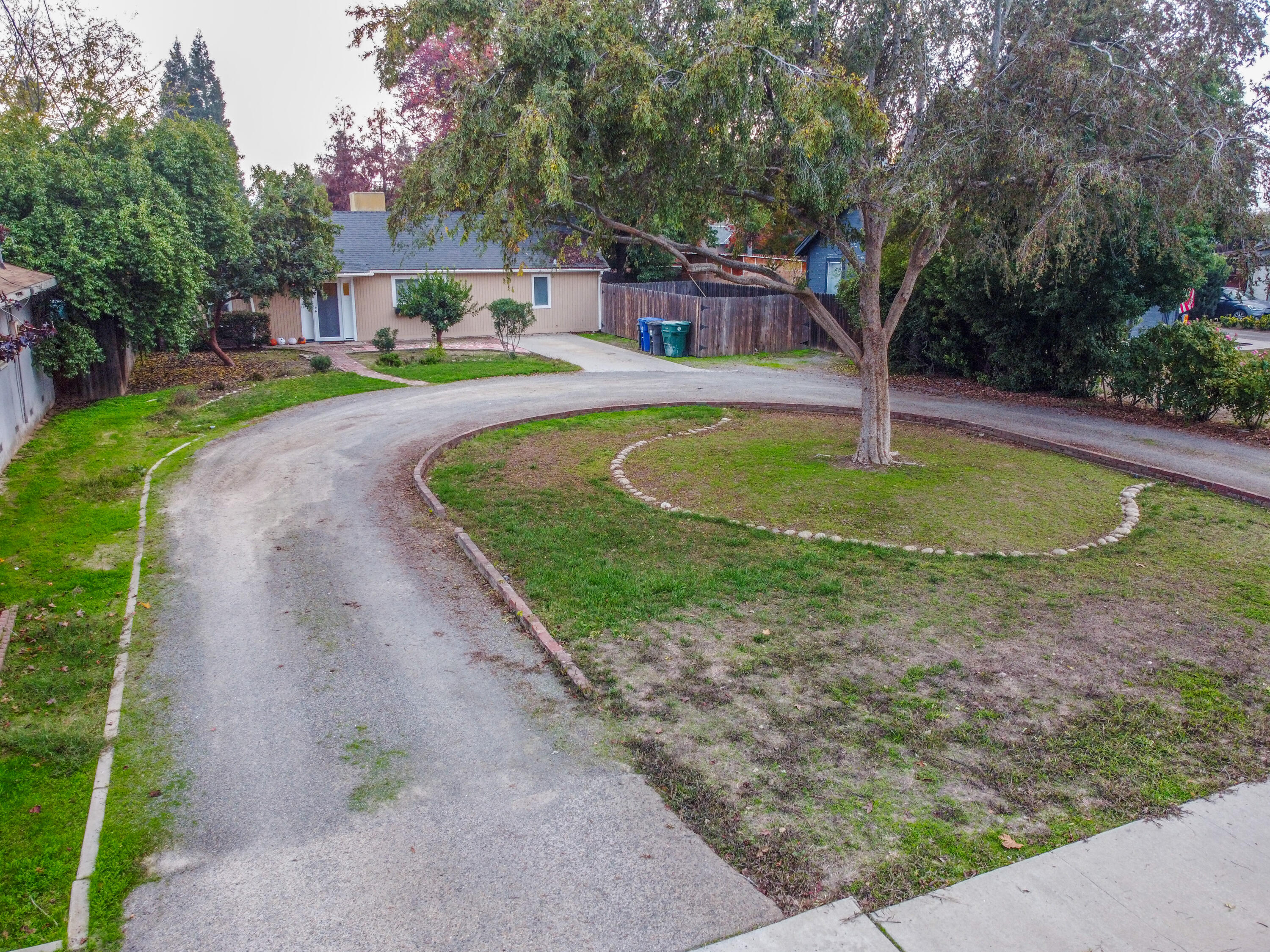 327 West Olson Avenue Reedley, CA 93654 - Photo 4 of 35 W Olson Ave. Reedley-7