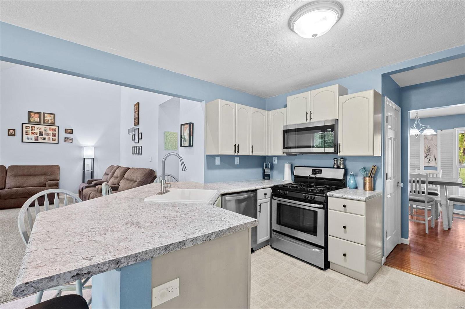 109 West Hunters Ridge Valmeyer, IL 62295 - Photo 8 of 51